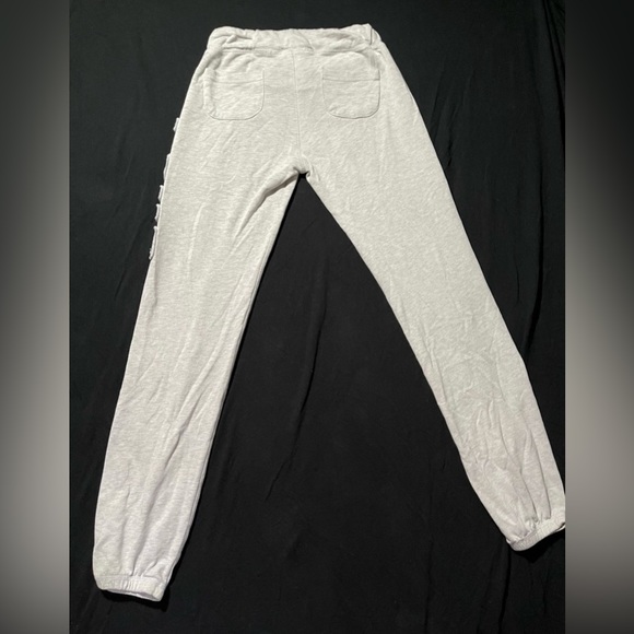 2 cute sweatpants - Picture 3 of 4